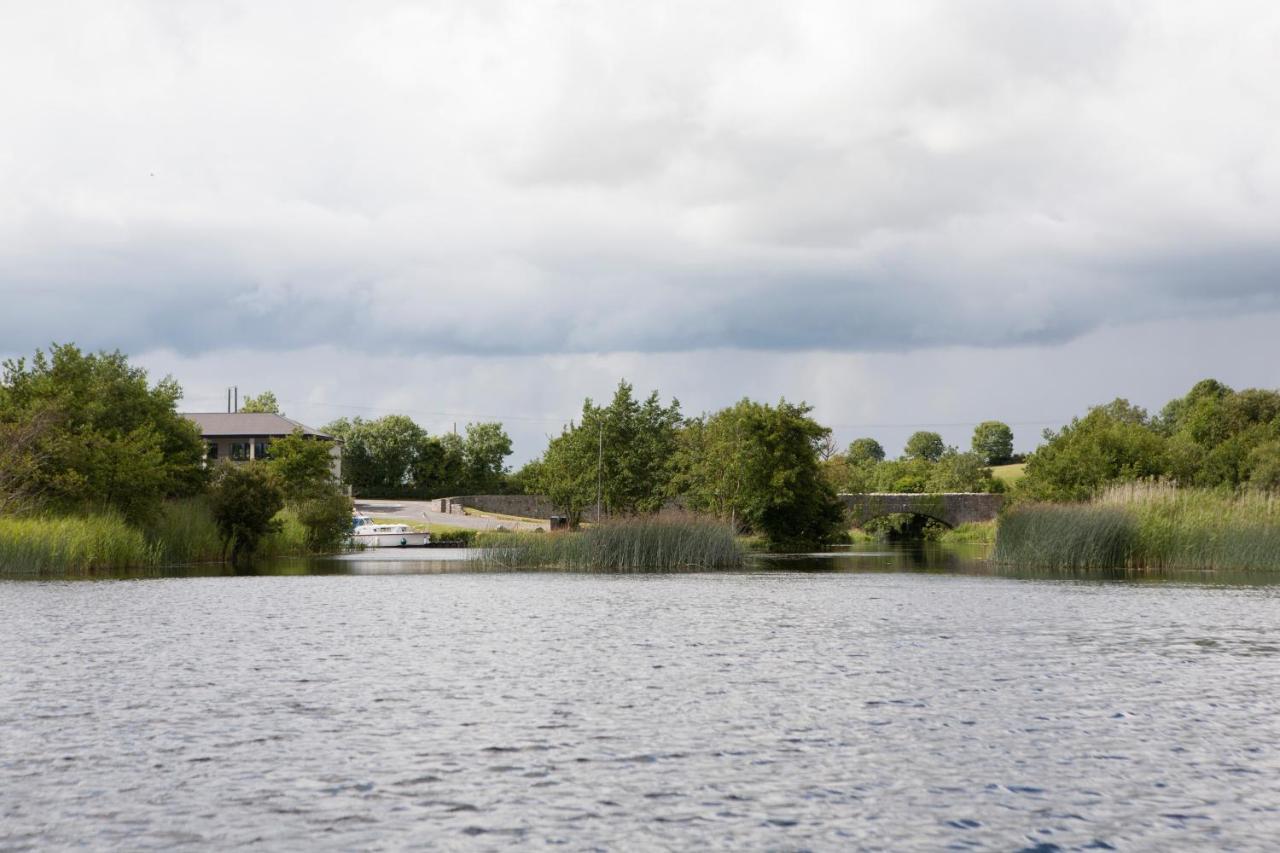 Inviting 4-Bed House In Strokestown Vila Exterior foto